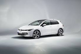 Zle ukotvený bezpečnostný pás u takmer 40.000 Volkswagenov Golf
