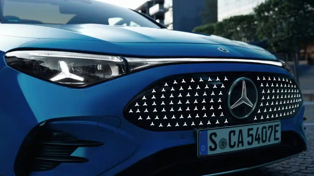 Pozor zvolávacia akcia! Mercedes-Benz CLA: Nebezpečenstvo úrazu elektrickým prúdom a nebezpečenstvo požiaru